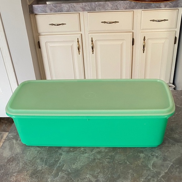Tupperware Vintage Jade Lettuce Keeper & Vegetable Crisper Or Bread Keeper - Picture 2 of 11